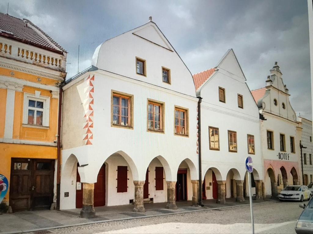 Na Namesti